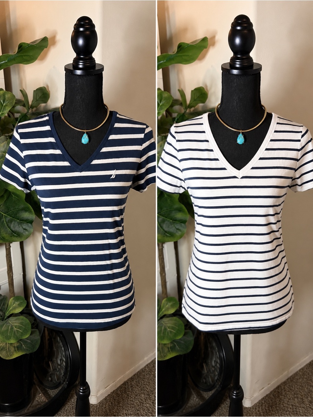 Women’s Striped V-Neck Tee - Navy/White size S/M